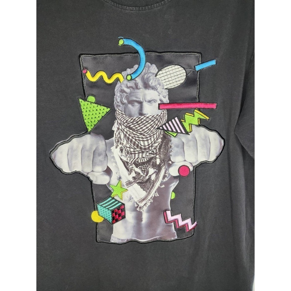 Roku Studio Graphic Embroidered 3D T Shirt Mens Size Medium